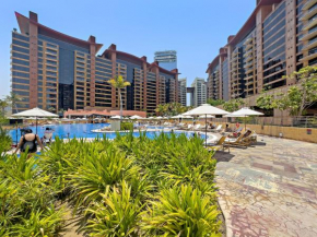 VayK - Luxe 2 BR Apartment with Beach Access & Private Gym in Palm Jumeirah